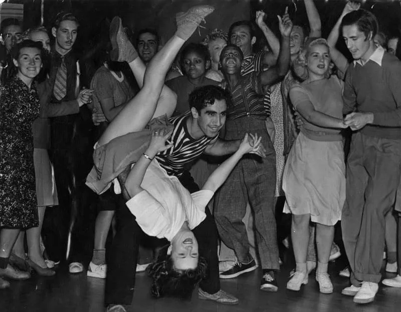 Shag Dancing - Stylus wedding DJ Raleigh Carolina Beach Music in the 1940s