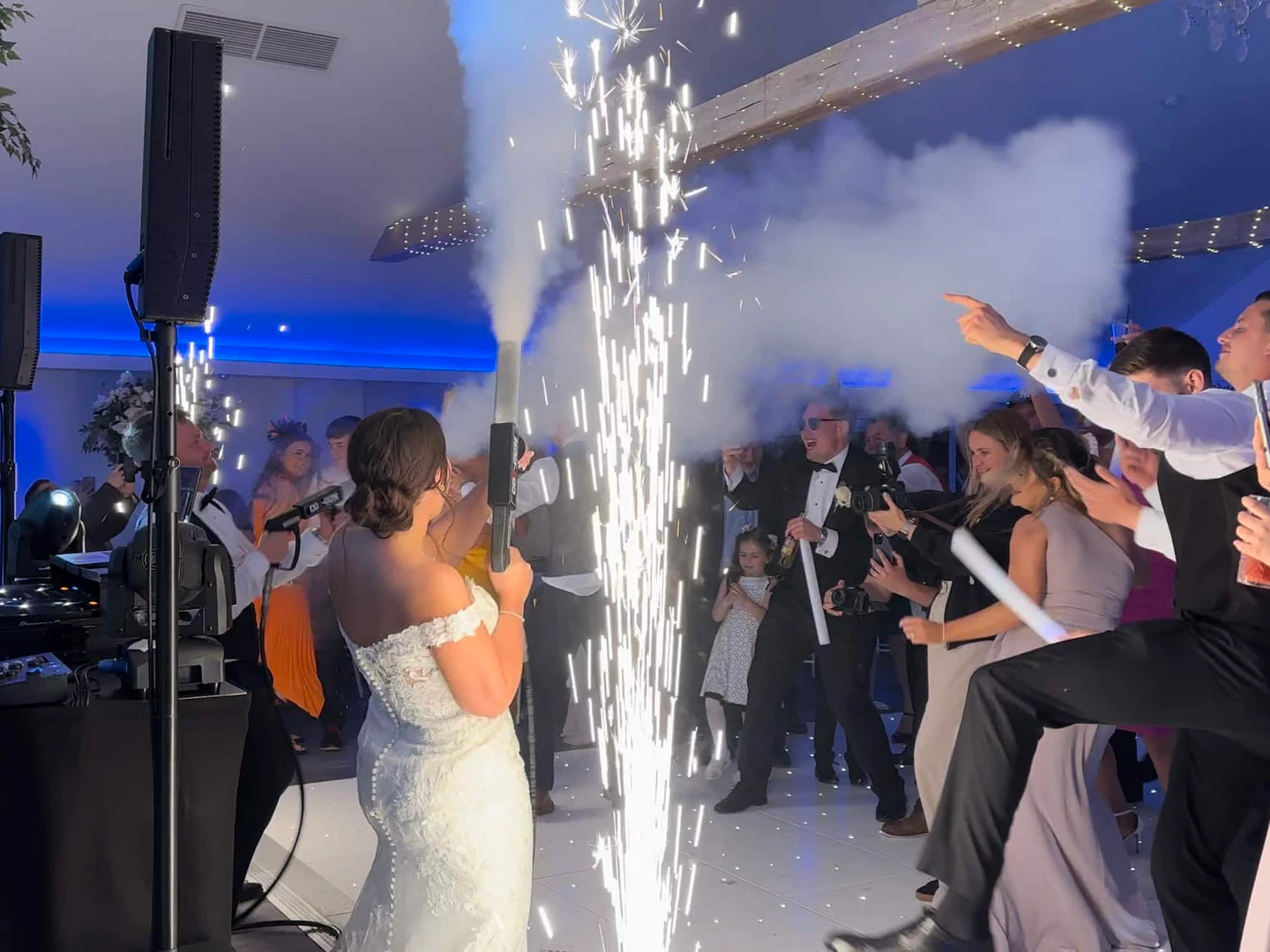 cryocannon - Stylus Weddings Photobooths gives your guest and you a life time of mementos!