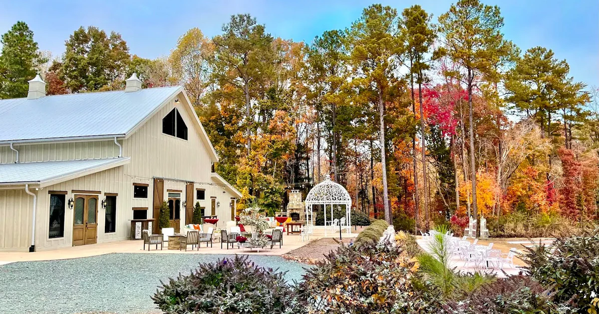 lavendarfarm - Stylus Weddings The Carolina Inn
